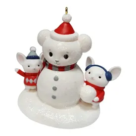 Hallmark 2022 Merry Mice Building a Snowman Special Edition Ornament